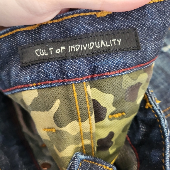 Cult of Individuality Distressed Jeans - Picture 4 of 7